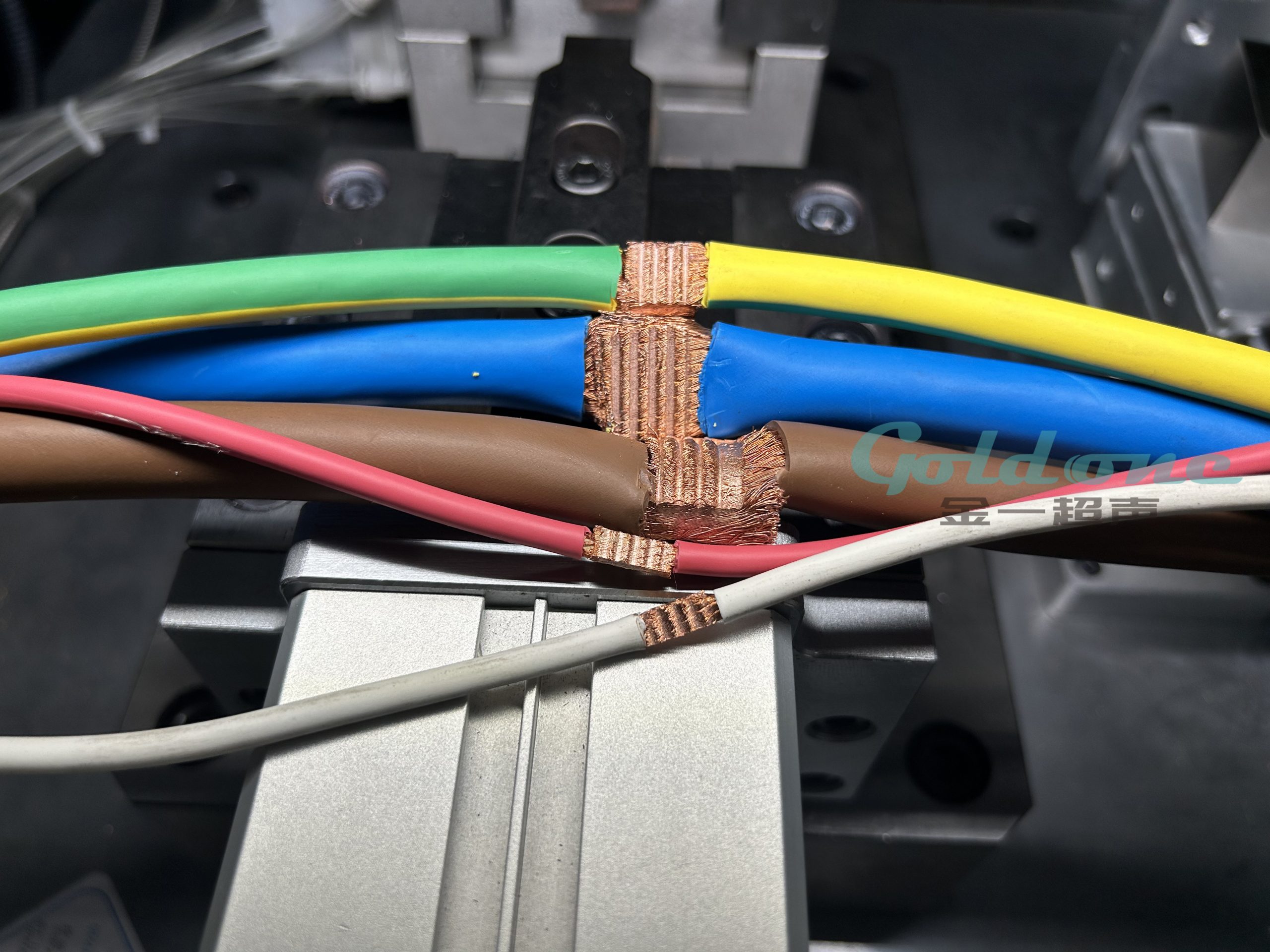 超声波焊接机在行业应用中有哪些优势